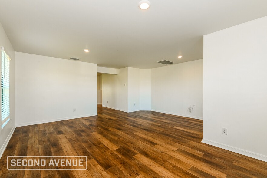 Building Photo - 1313 NW 8th Pl
