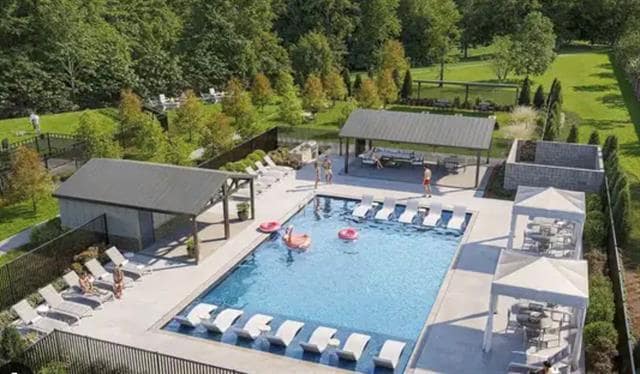 Building Photo - 2447 French St