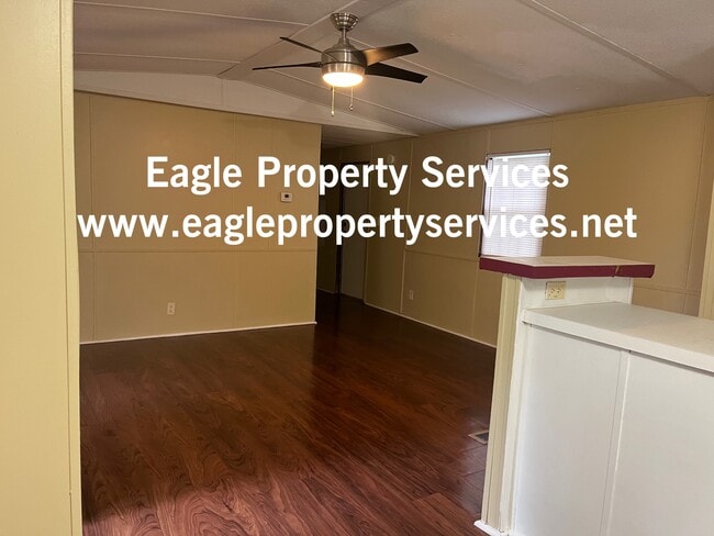 Building Photo - 1546 River Rd