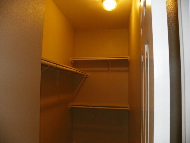 Building Photo - 2601 Cypress Ln