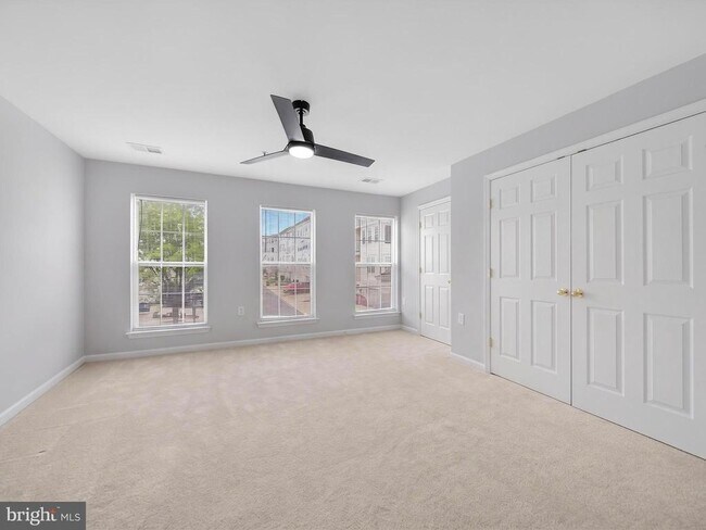 Building Photo - 6055 Wicker Ln