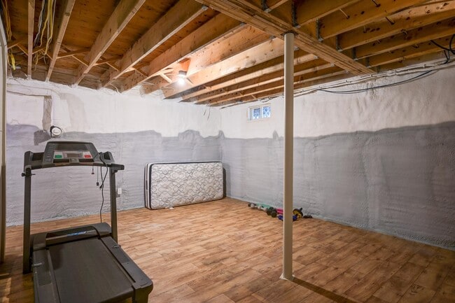 Building Photo - 28 Grachen Dr