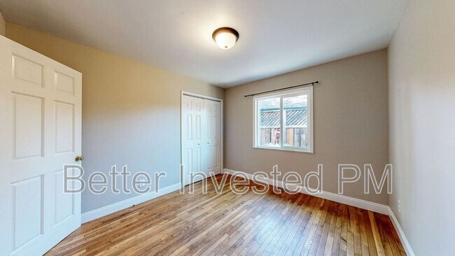 Building Photo - 1824 Midway Dr