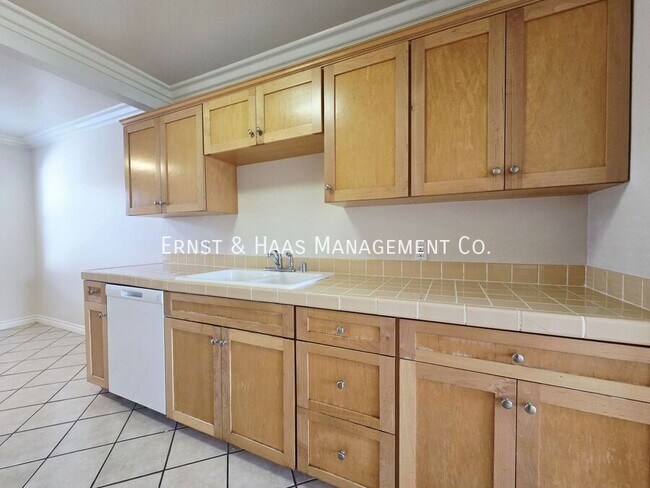 Building Photo - 5331 E The Toledo