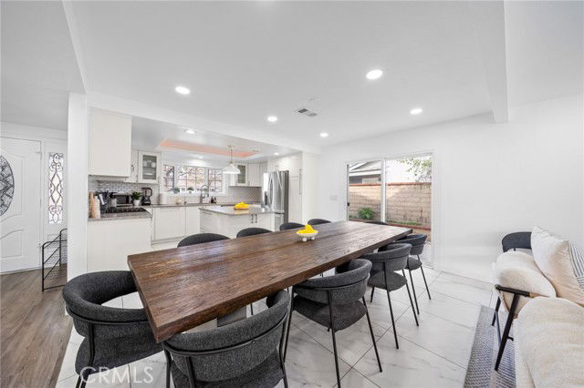 Building Photo - 9422 Nantucket Dr