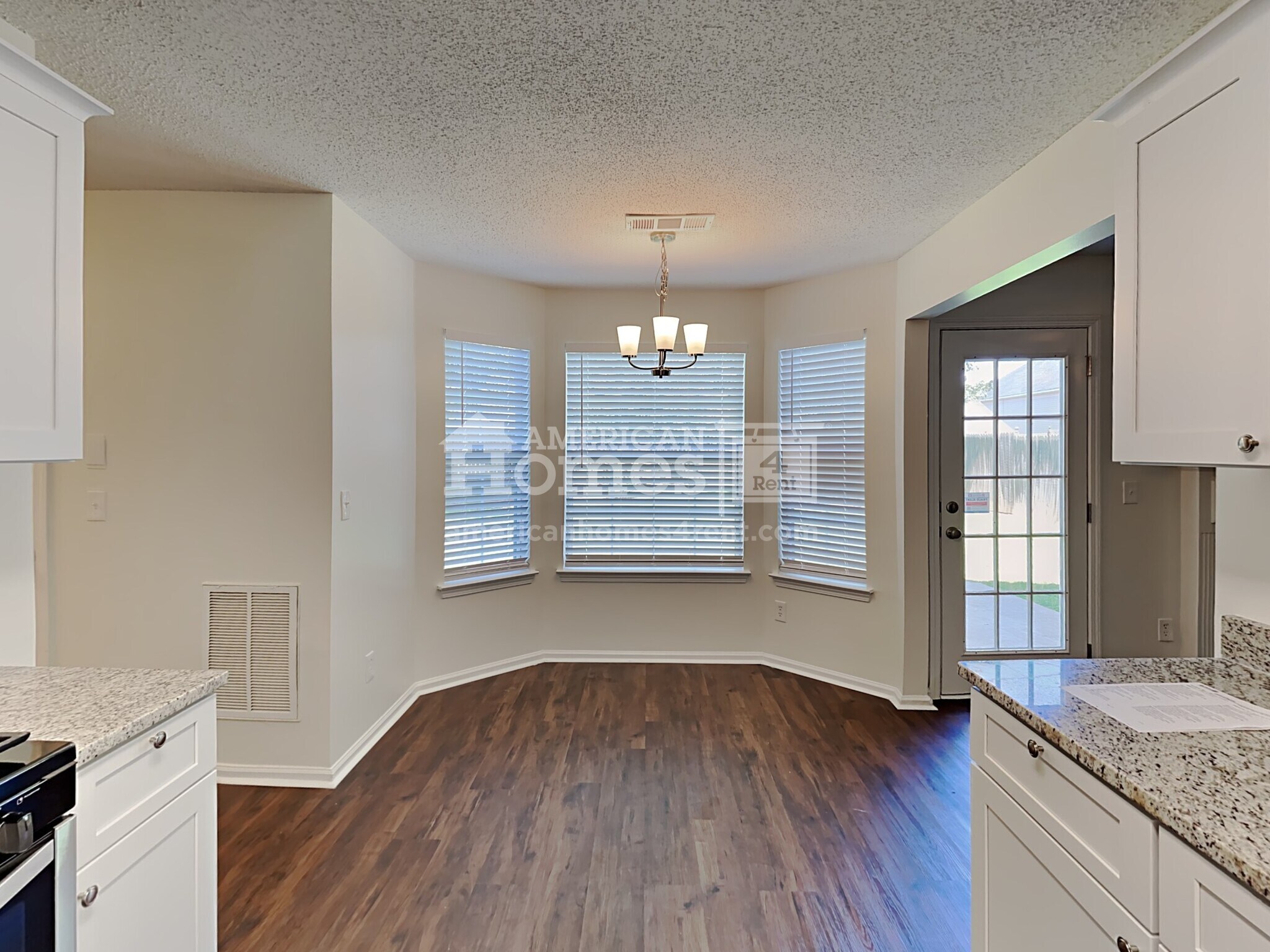 Building Photo - 915 Brisley Cir