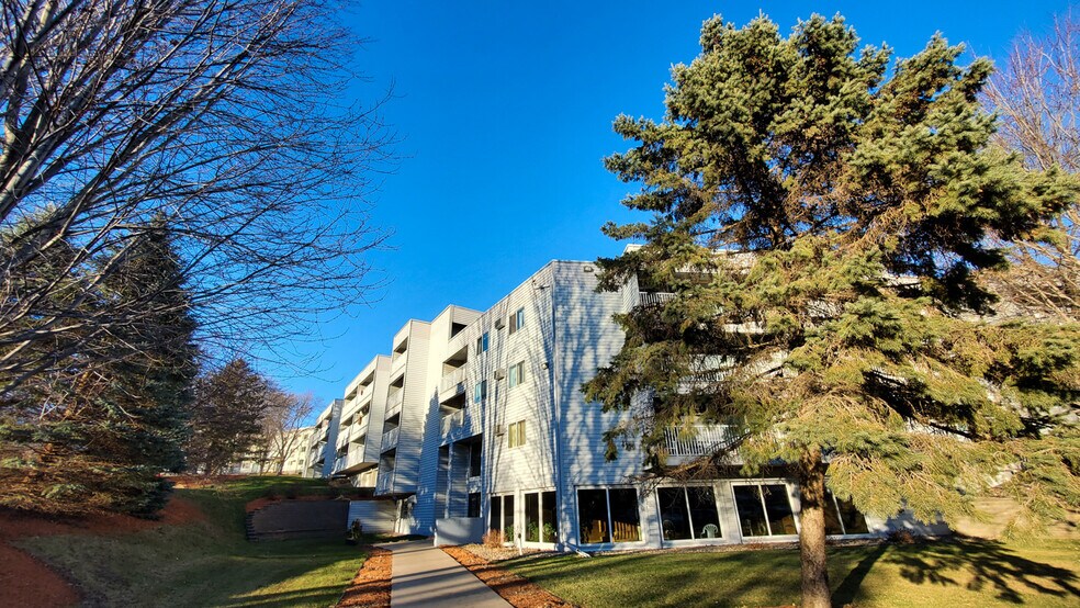 Building Photo - 175 County Rd B2 E