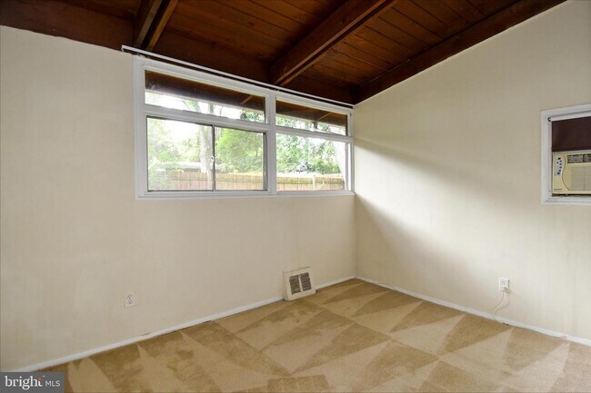 Building Photo - 3415 Gallows Rd