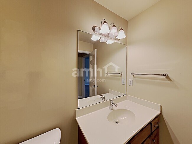 Building Photo - 2062 Keene Cir