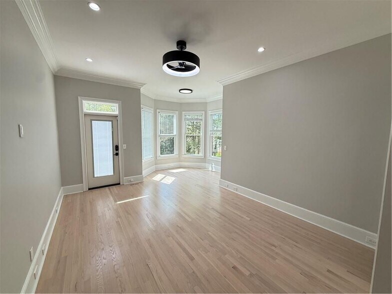 Building Photo - 1660 Briergate Dr