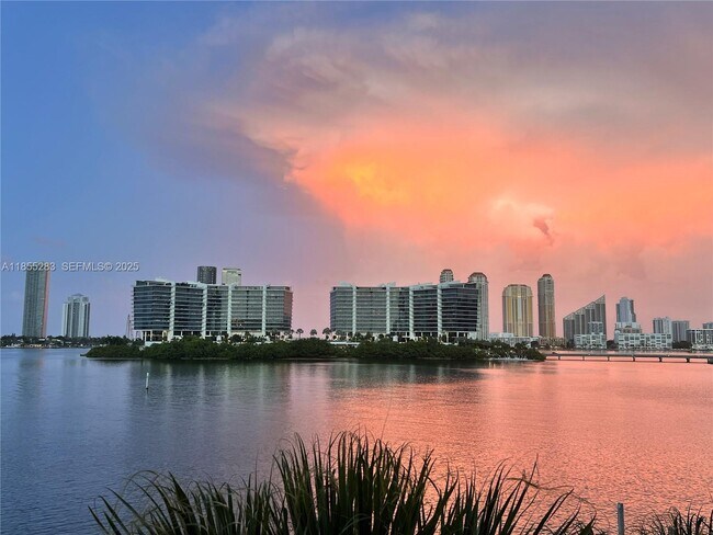 Building Photo - 3255 NE 184th St