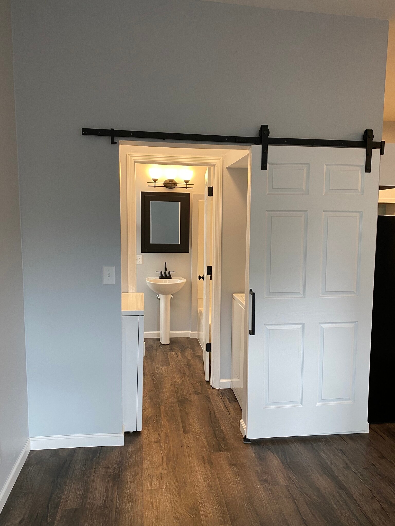 Building Photo - 44 N Main St