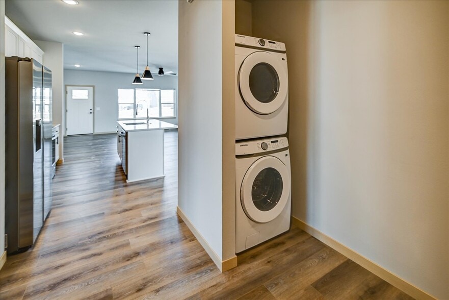 Building Photo - 4831 Suelo Rd