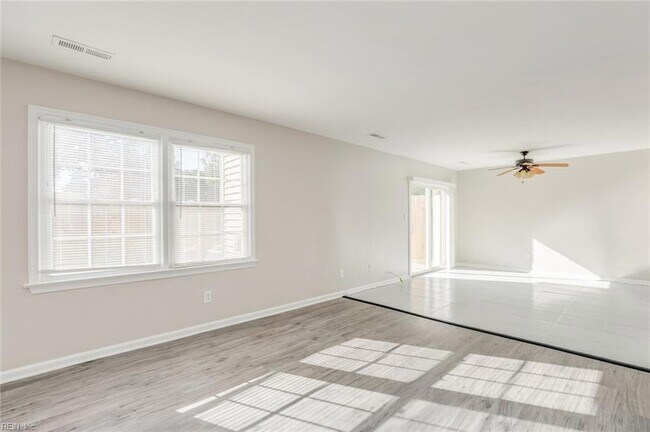Building Photo - 4755 Old Hickory Rd