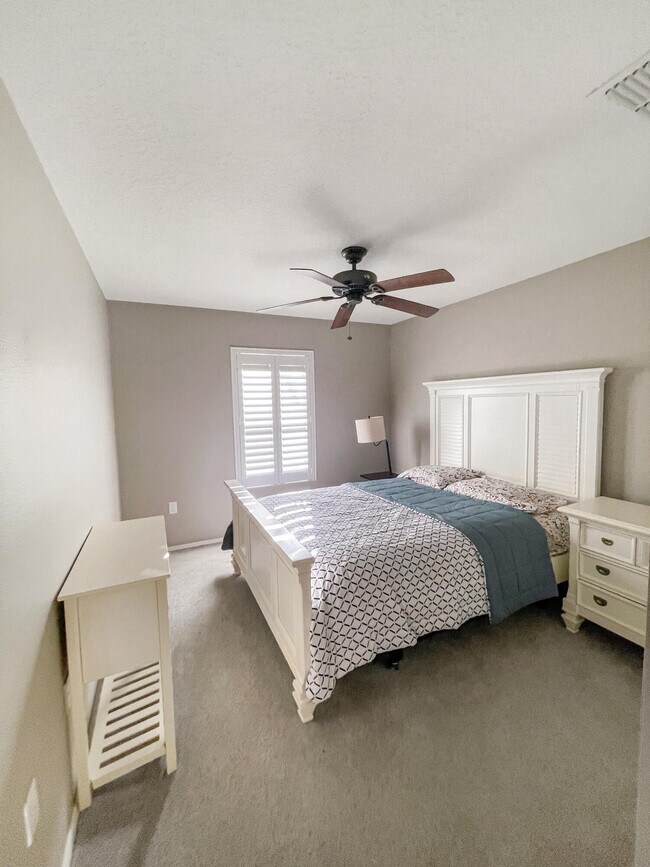 Building Photo - 1641 Strathmore Cir