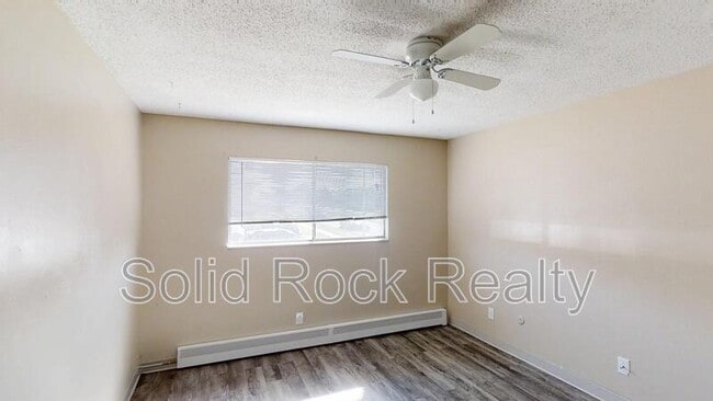 Building Photo - 335 Ruskin Dr