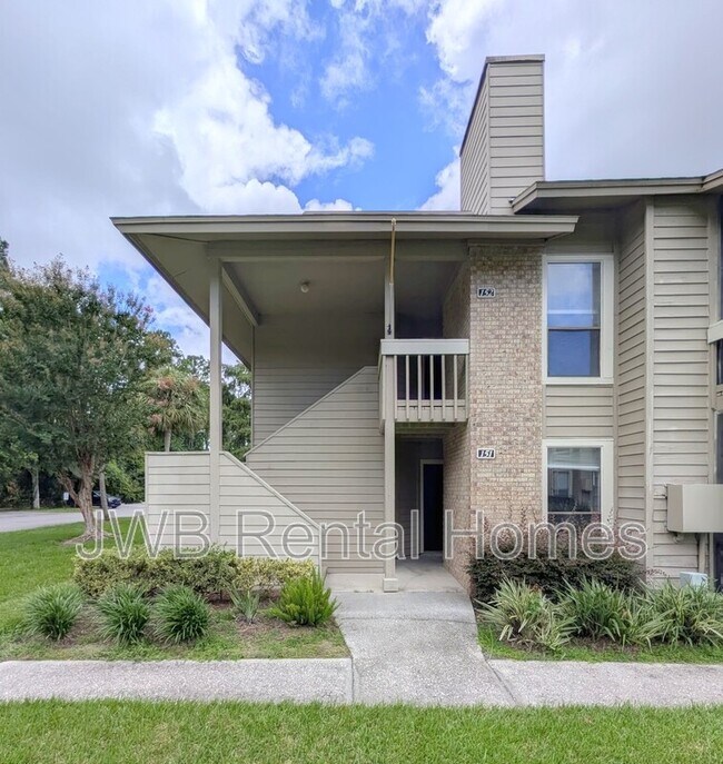 Building Photo - 10200 Belle Rive Blvd