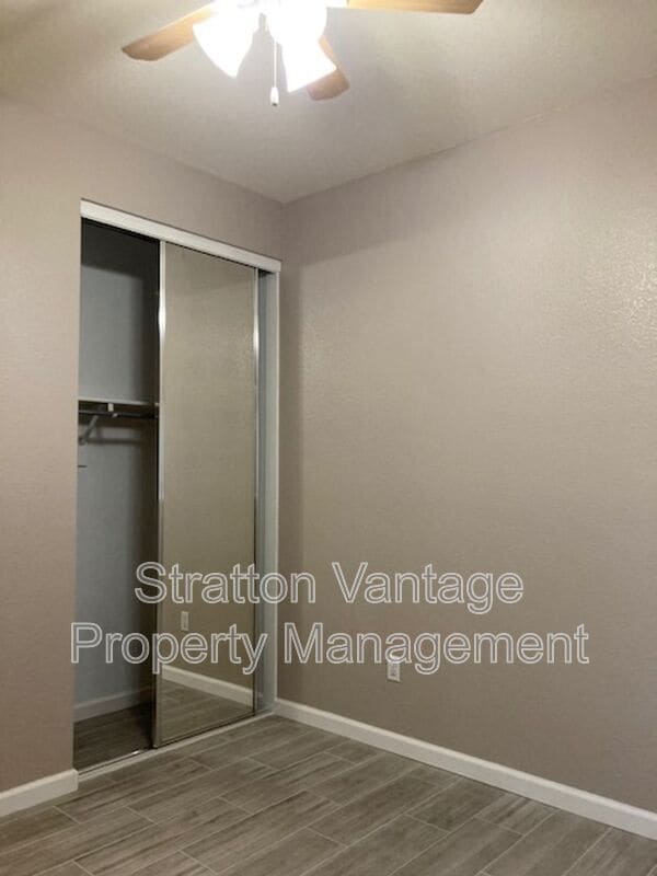Building Photo - 1017 S Clancy Cir