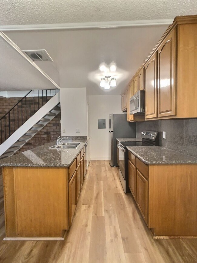 Building Photo - 2 Bedroom in South San Jose Fourplex