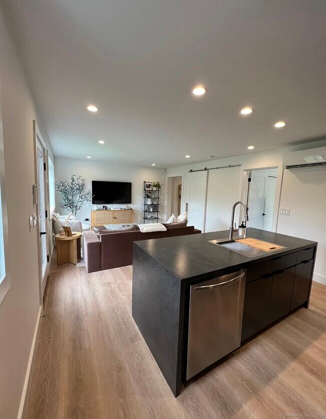 Building Photo - 145-139 CT-39