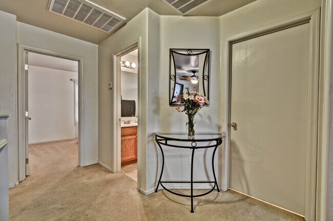 Building Photo - 17243 W Tara Ln