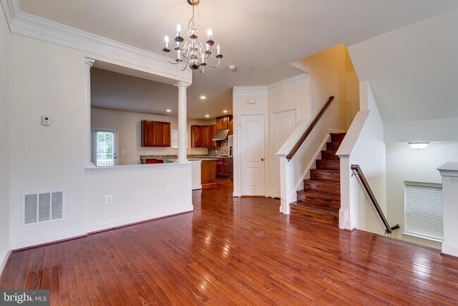 Building Photo - 2655 Glenriver Way
