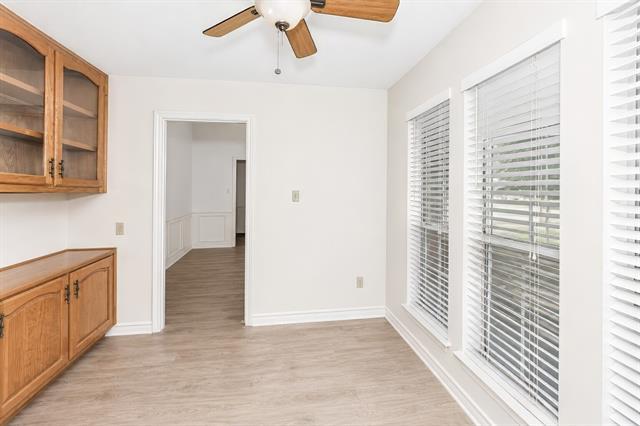 Building Photo - 3141 Oakdale Dr