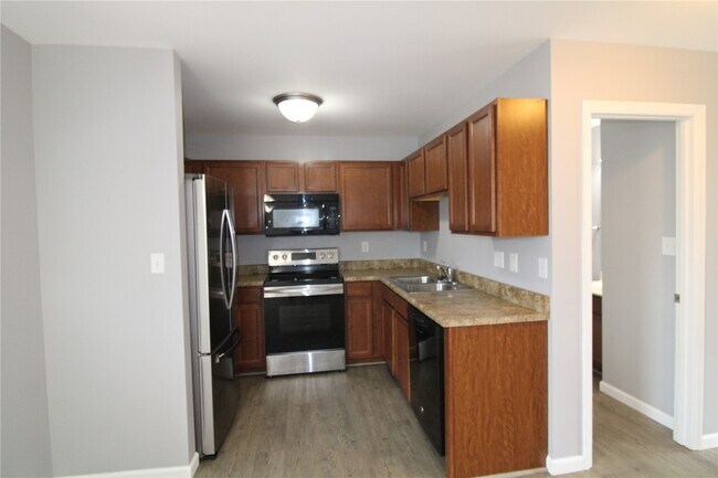 Building Photo - 440 Wild Oak Dr