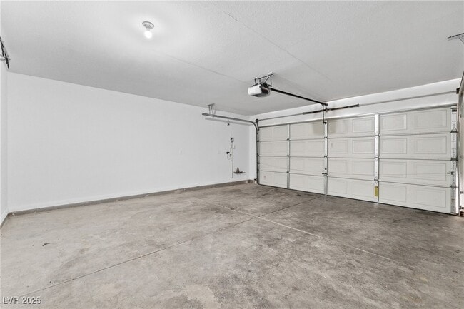 Building Photo - 8938 Bonneville Peak Ct