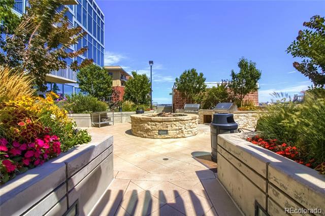 Building Photo - 1700 Bassett St