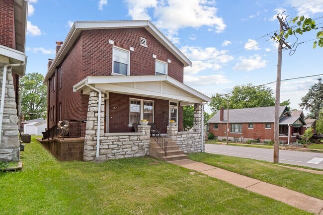 Building Photo - 5352 Itaska St