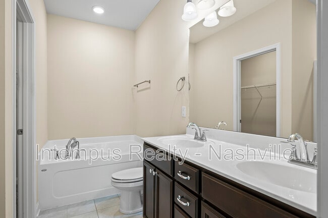 Building Photo - 1704 Bethel Ln