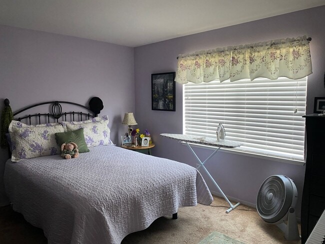 Building Photo - 348 Powerscourt Way