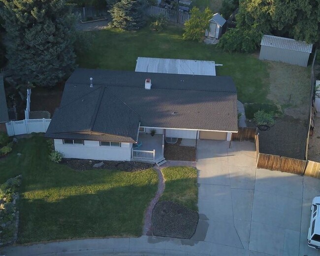 Building Photo - 7210 W Brookover Dr