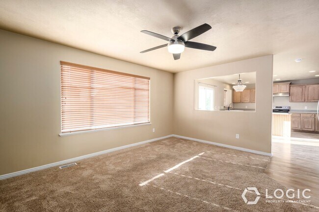 Building Photo - Beautiful Home in Eagle Mountain!