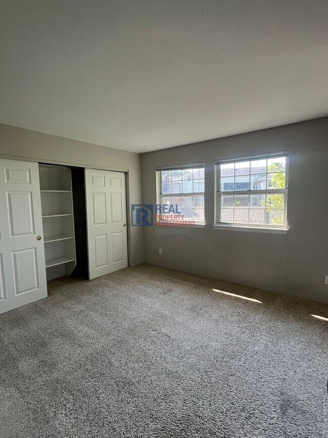 Building Photo - 6776 S Ivy St