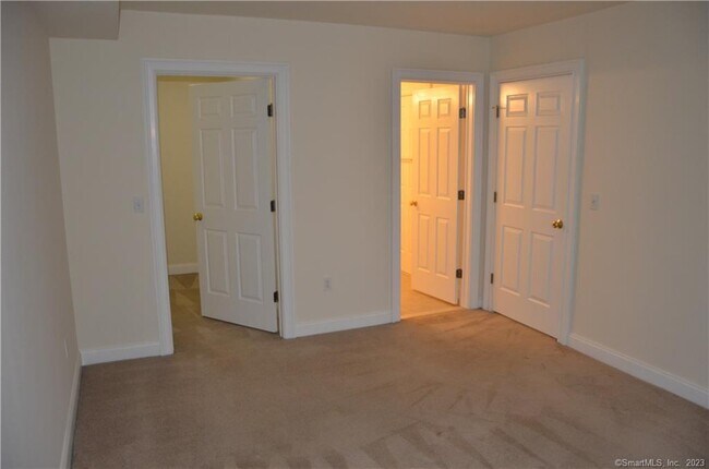 Building Photo - 365 Westport Ave