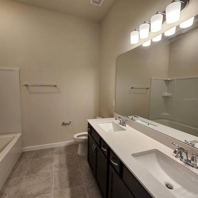 Building Photo - 15381 Willow Ridge Dr