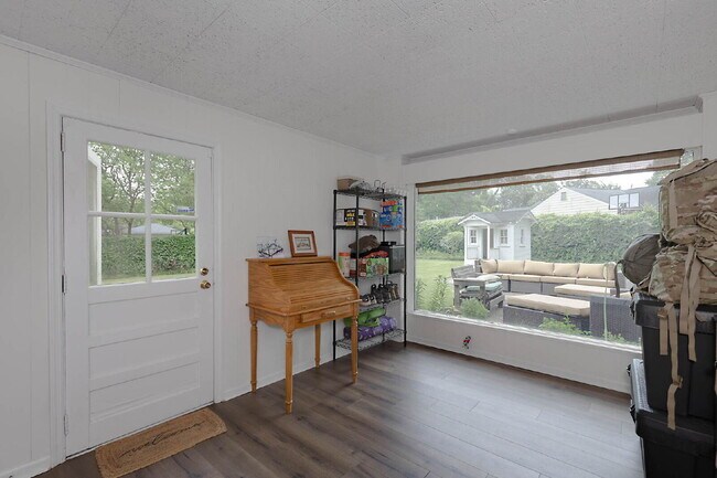 Building Photo - Historic Elegance in Midtown Columbus – Expansive 4-Bed/2.5-Bath Brick Home