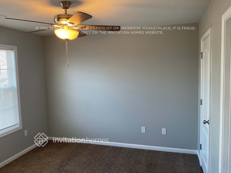 Building Photo - 628 Needle Rush Cir