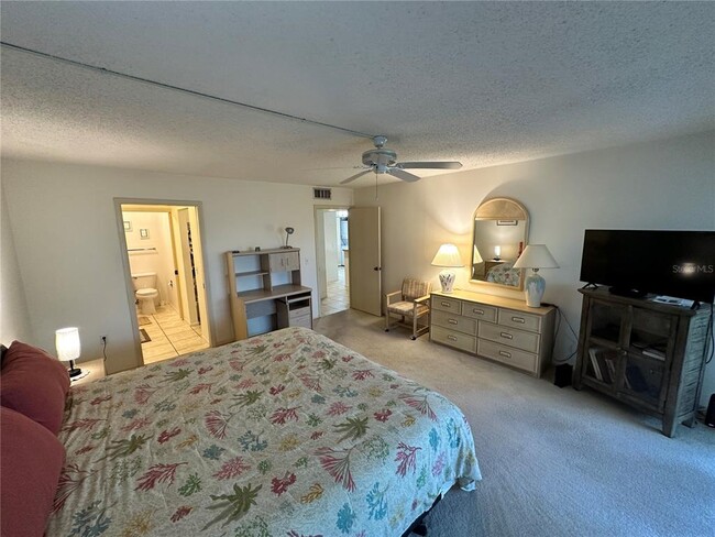 Building Photo - 346 Springdale Dr