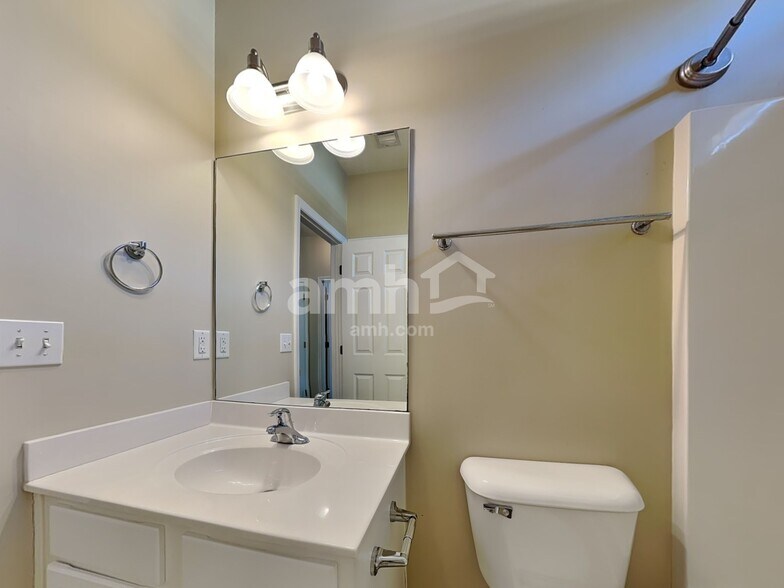 Building Photo - 38 Alston Park Dr