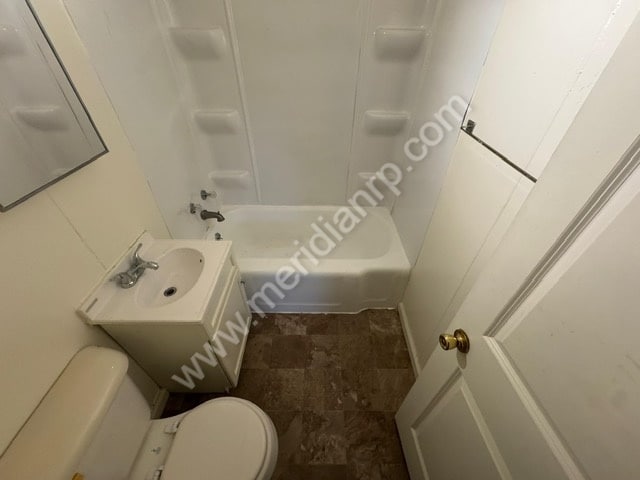 Building Photo - 3510 Avondale Dr