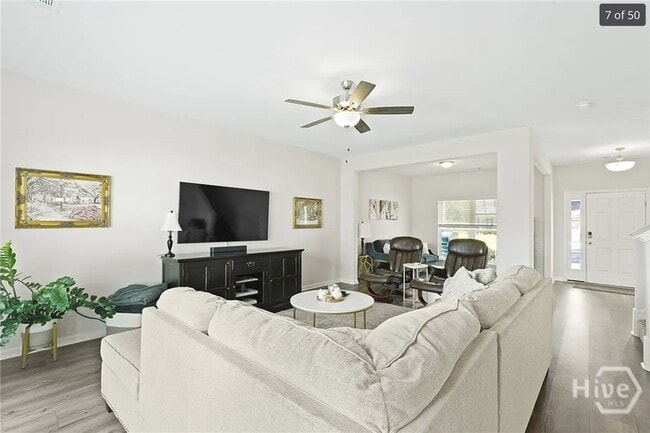 Building Photo - 126 Chalk Farm Wy