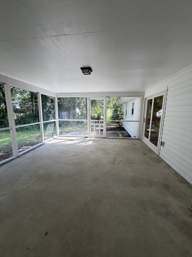 Building Photo - 1221 Taney Ave