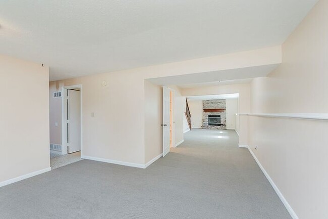 Building Photo - 5951 Staffordshire Cir