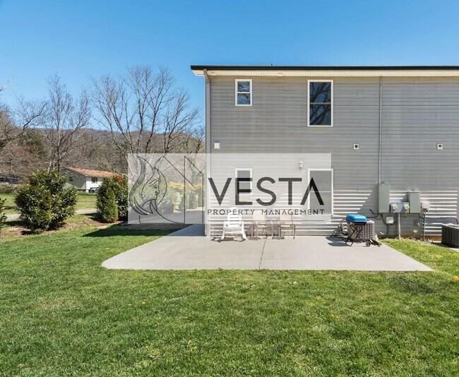 Building Photo - 113 Stone Dr