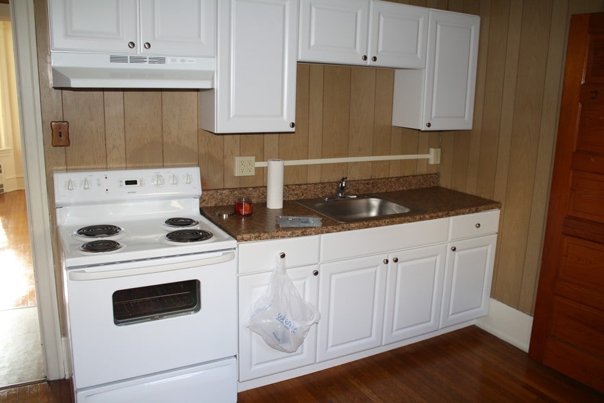 Building Photo - 362 E Main St