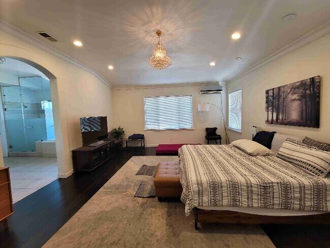 Building Photo - 17900 Gridley Rd