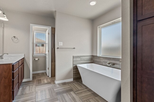 Building Photo - 901 Marlow Cove